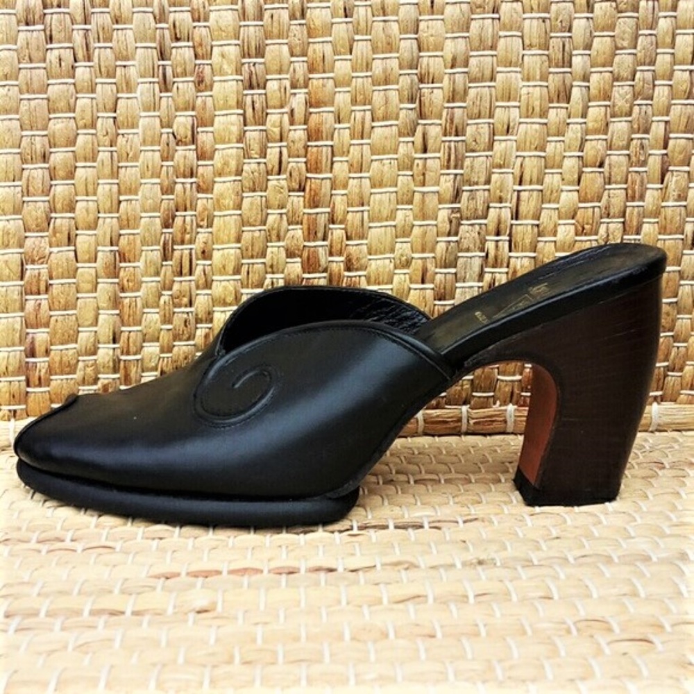 JOHN FLUEVOG 7,5 mules sandals heels shoes slides